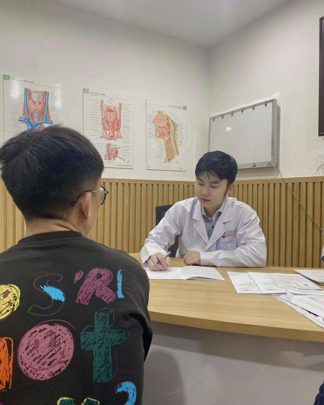 Không phải người bệnh nào mình cũng là người trực tiếp cầm dao mổ